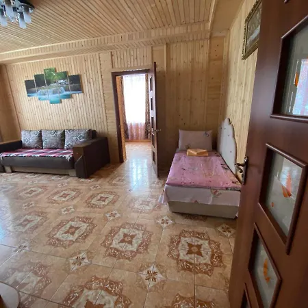 Vienna House *