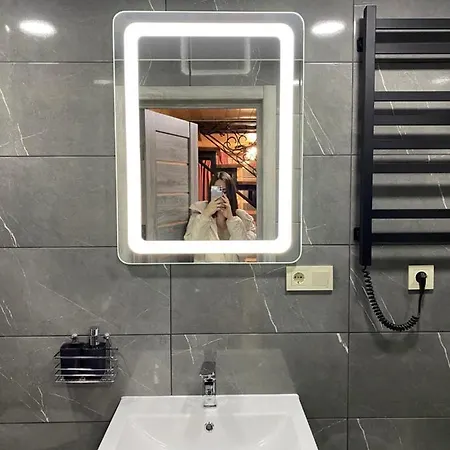 Vienna House 아파트 *