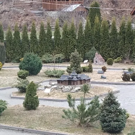 Vienna House 아파트 야렘체